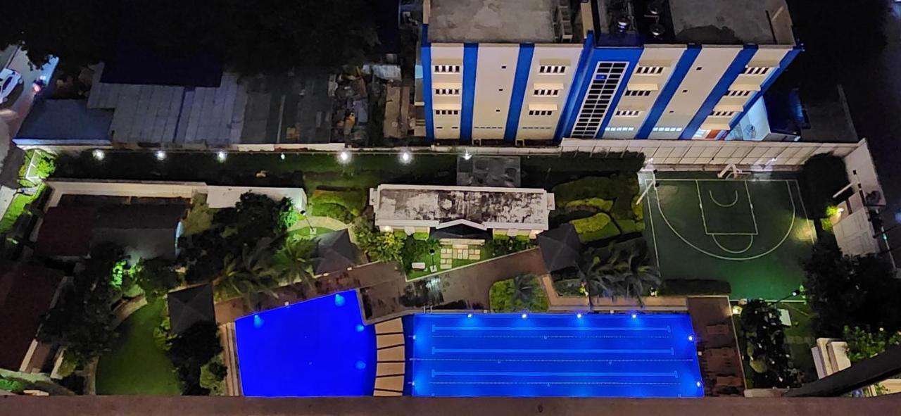 Casa Antonio At Fairway Terraces Family Penthouse 2Br Wi-Fi Nr Golf, Airport, Fort Bgc Manilla Buitenkant foto