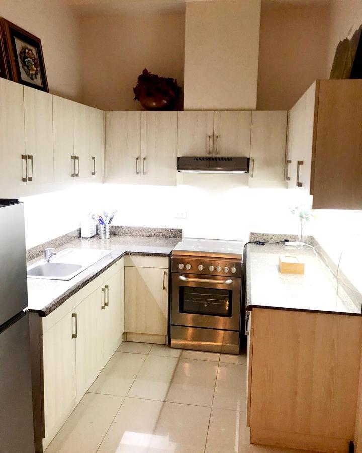 Casa Antonio At Fairway Terraces Family Penthouse 2Br Wi-Fi Nr Golf, Airport, Fort Bgc Manilla Buitenkant foto