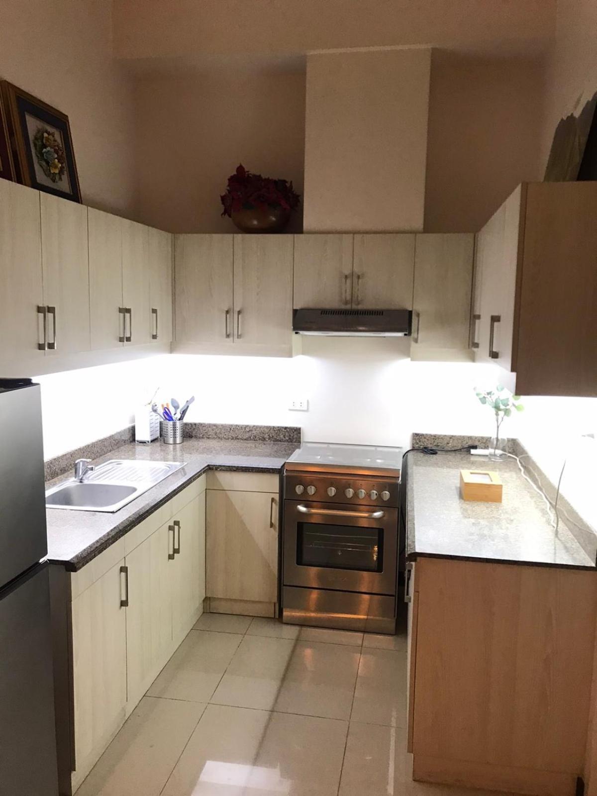 Casa Antonio At Fairway Terraces Family Penthouse 2Br Wi-Fi Nr Golf, Airport, Fort Bgc Manilla Buitenkant foto